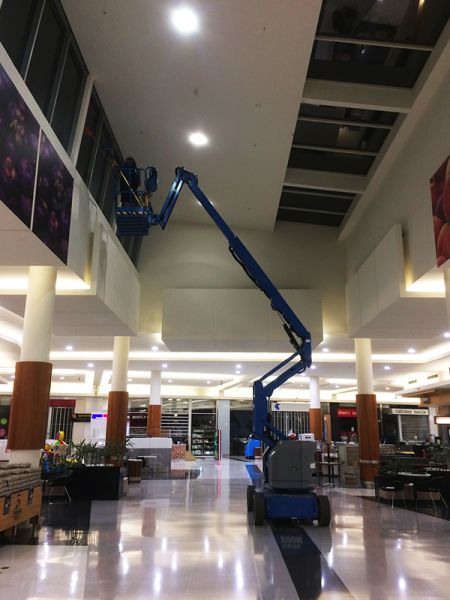 Commercial High Cleaning and Dusting